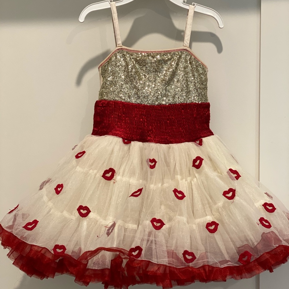 Ooh La La Couture lips dress